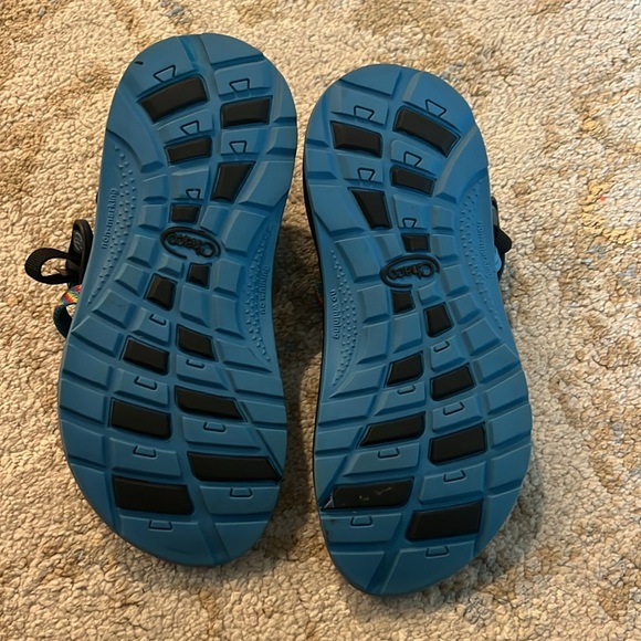 Girls multi color Chaco’s - Picture 3 of 4